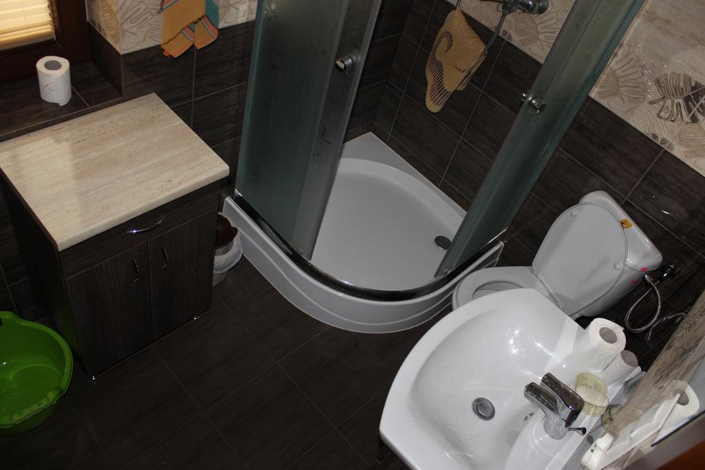 Jaminy Dom Pod Lipaヴィラ エクステリア 写真